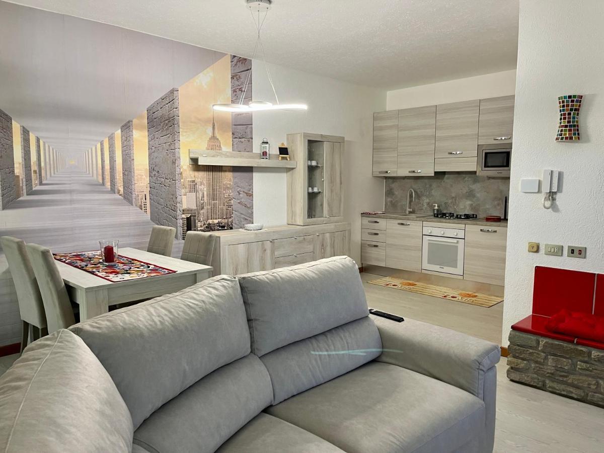 Lukas Home Con Il Cuore Appartamento 3 Camere Al Piano Terra E Appartamento 1 Camera In Taverna Merone Ngoại thất bức ảnh