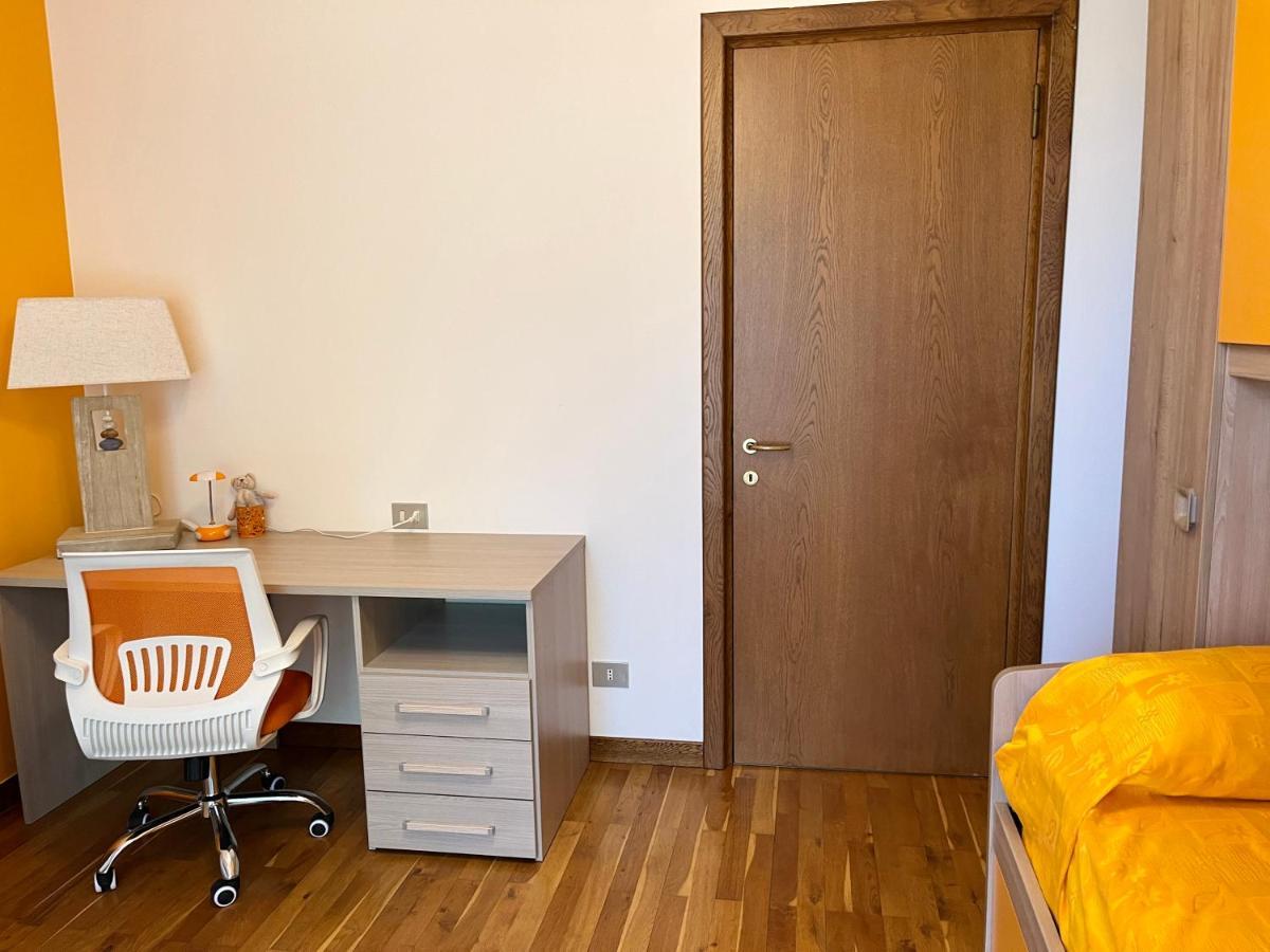 Lukas Home Con Il Cuore Appartamento 3 Camere Al Piano Terra E Appartamento 1 Camera In Taverna Merone Ngoại thất bức ảnh