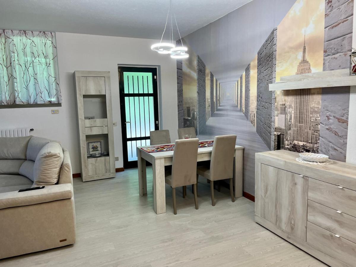 Lukas Home Con Il Cuore Appartamento 3 Camere Al Piano Terra E Appartamento 1 Camera In Taverna Merone Ngoại thất bức ảnh